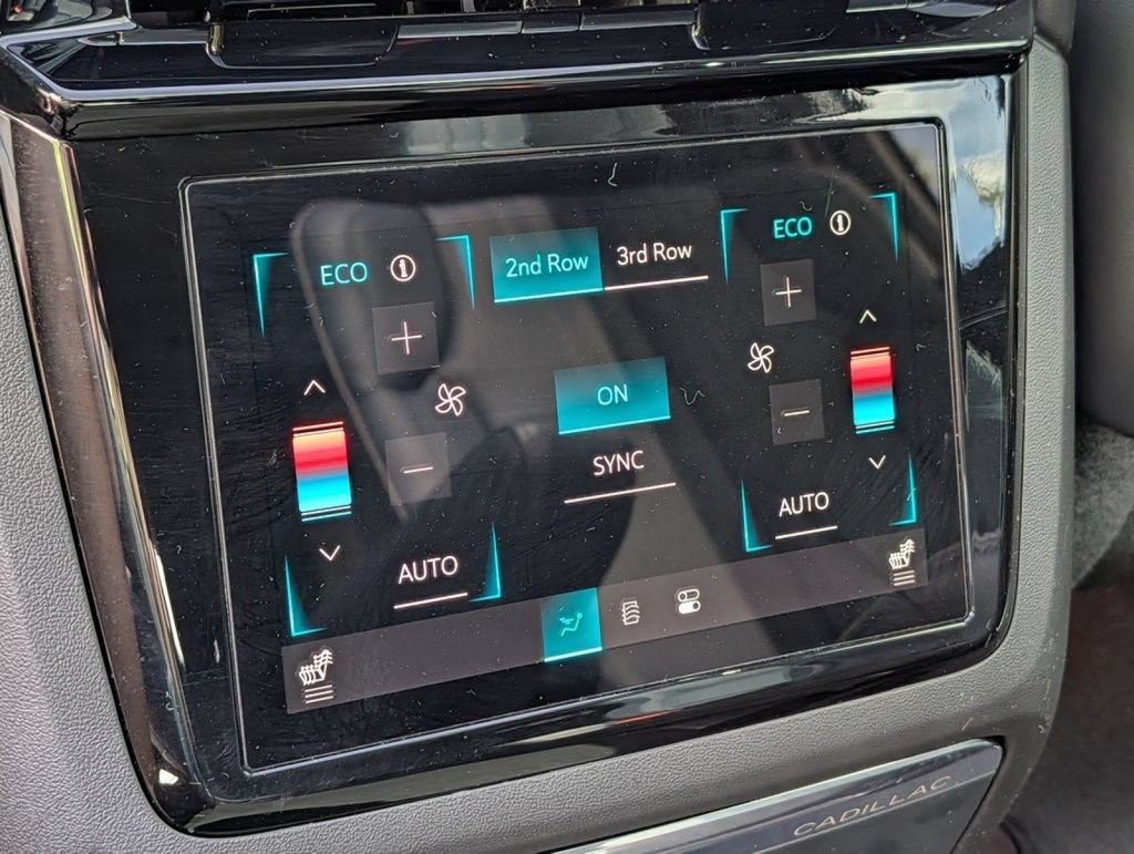 Used 2025 Cadillac Escalade IQ Luxury 2 w/ LPO, Premium Carpet Package AWD/4WD image 32