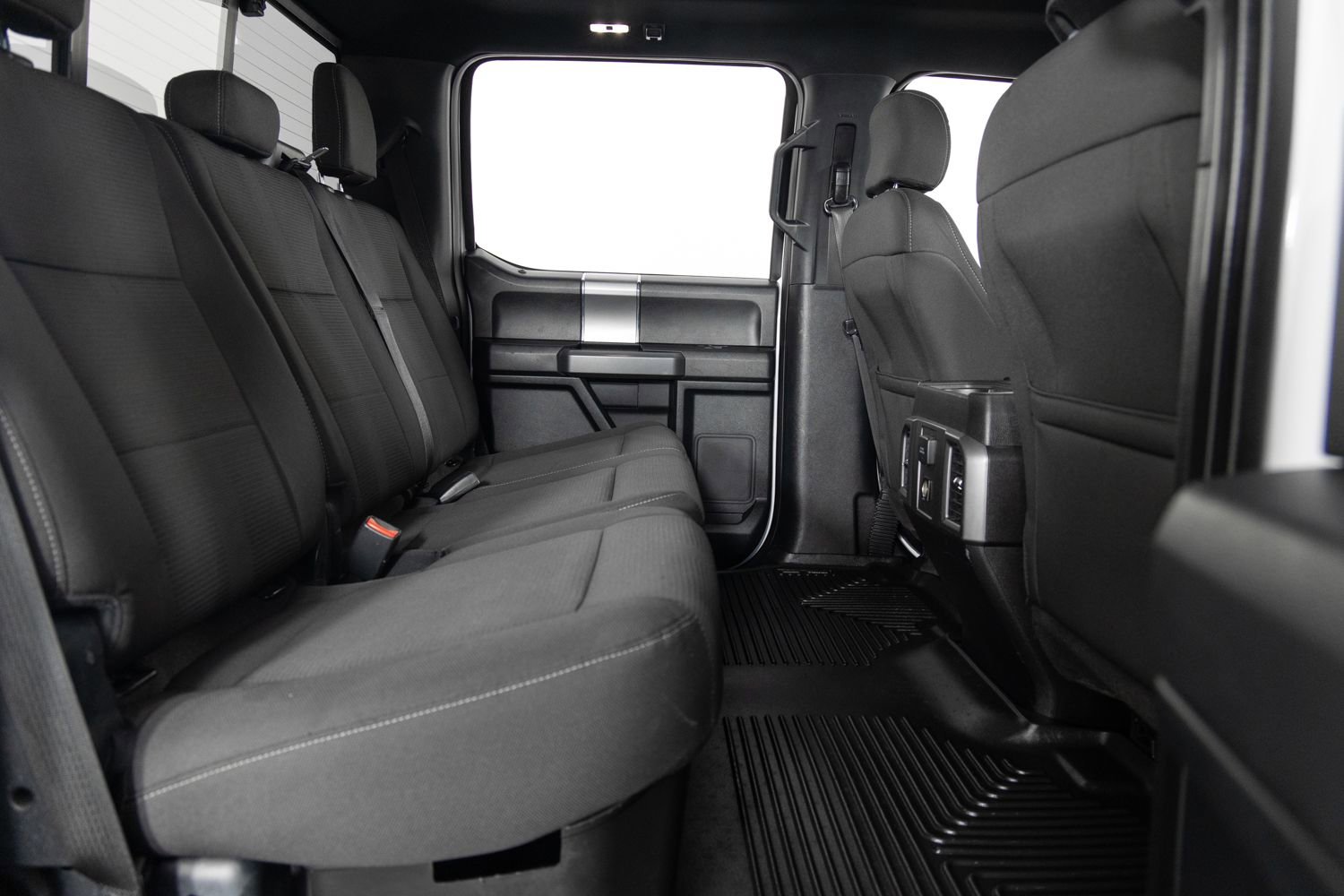 Used 2015 Ford F150 XLT w/ Equipment Group 302A Luxury image 22