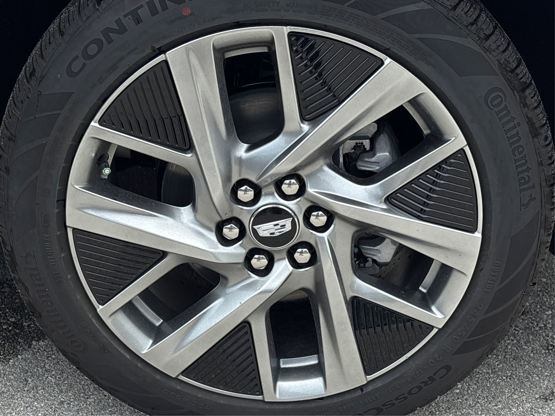 New 2026 Cadillac Optiq Luxury 1 RWD image 13