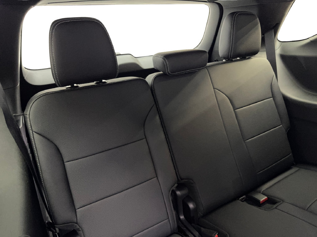 Used 2026 Chevrolet Traverse LT FWD image 44