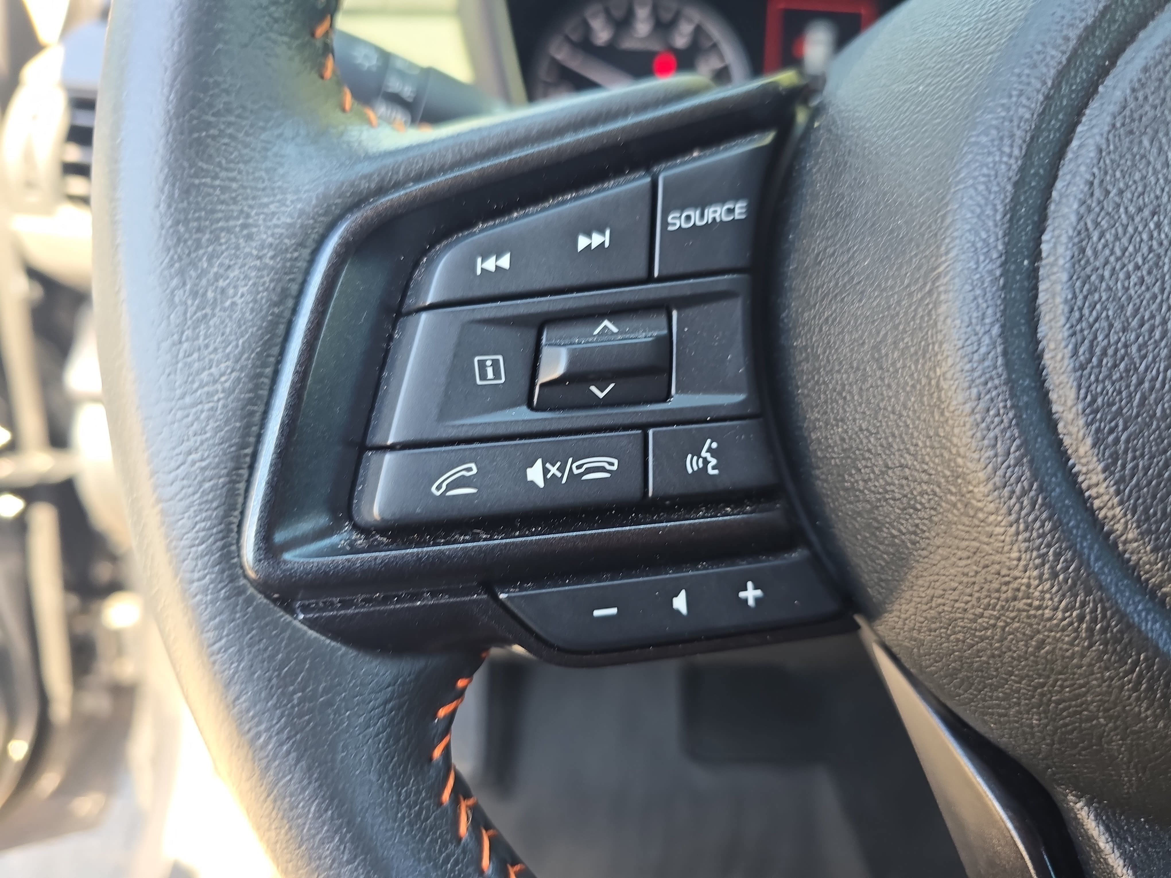 Used 2024 Subaru Crosstrek 2.5i Limited w/ Crosstrek Mirror Package AWD/4WD image 16