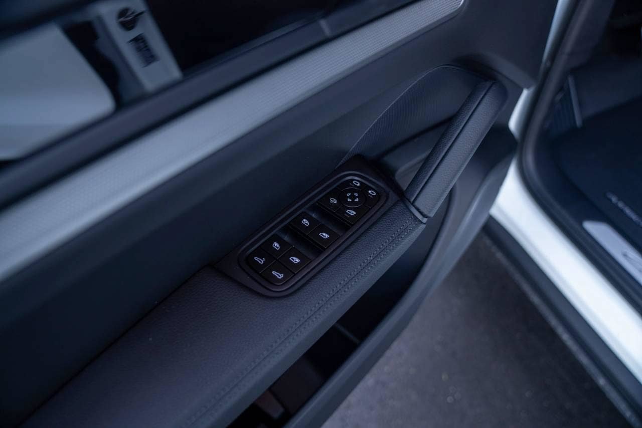 New 2026 Porsche Cayenne S AWD/4WD image 24