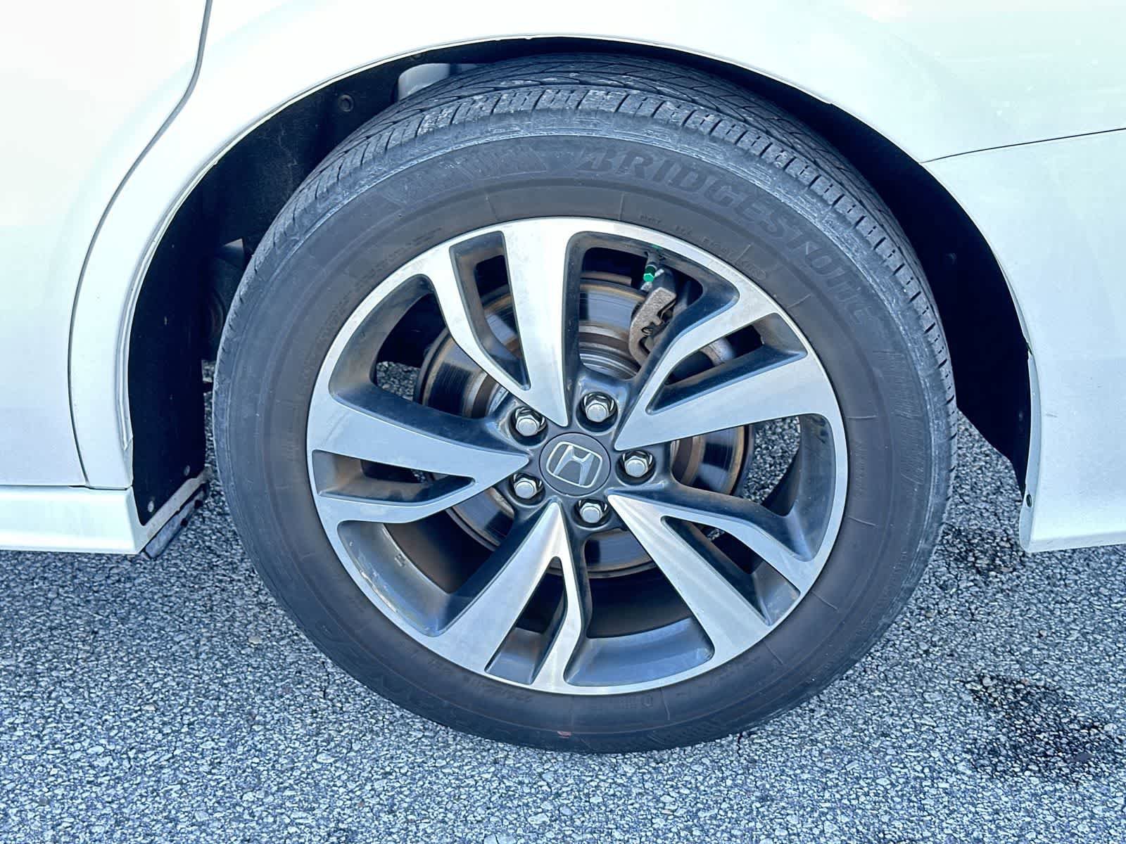Used 2024 Honda Odyssey Touring image 12