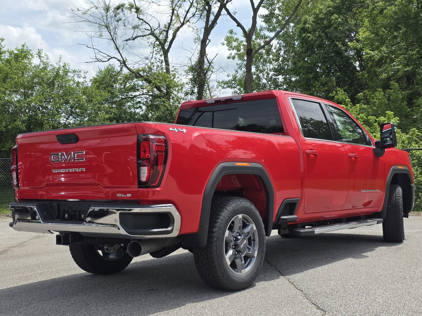 New 2026 GMC Sierra 2500 SLE w/ SLE Value Package; AWD/4WD image 18