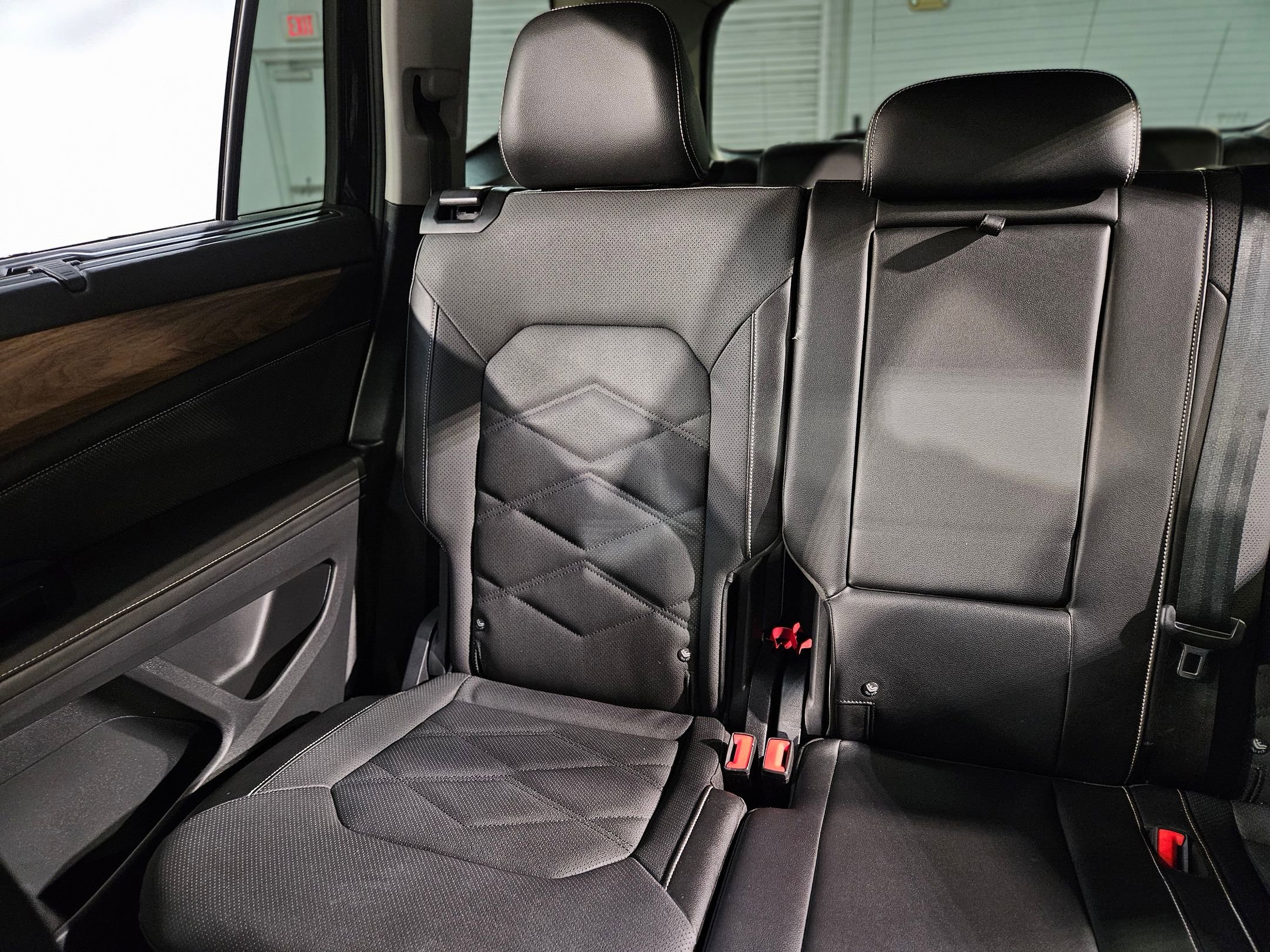 Used 2024 Volkswagen Atlas SE image 12