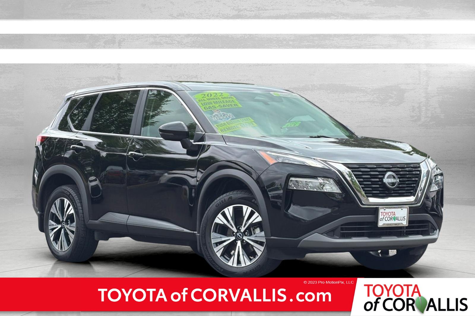 Used 2022 Nissan Rogue SV AWD/4WD image 1