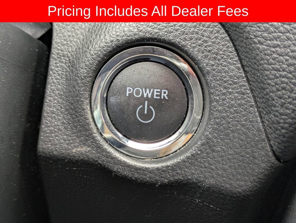 Used 2025 Toyota RAV4 XLE AWD/4WD image 29