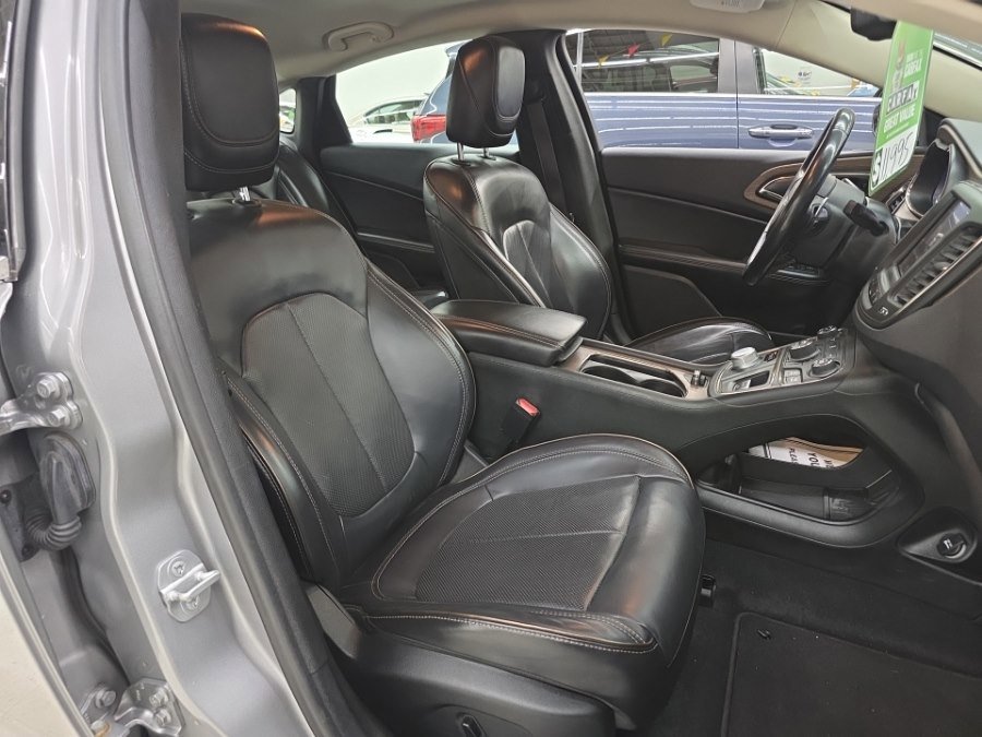 Used 2015 Chrysler 200 C w/ Navigation & Sound Group I image 9