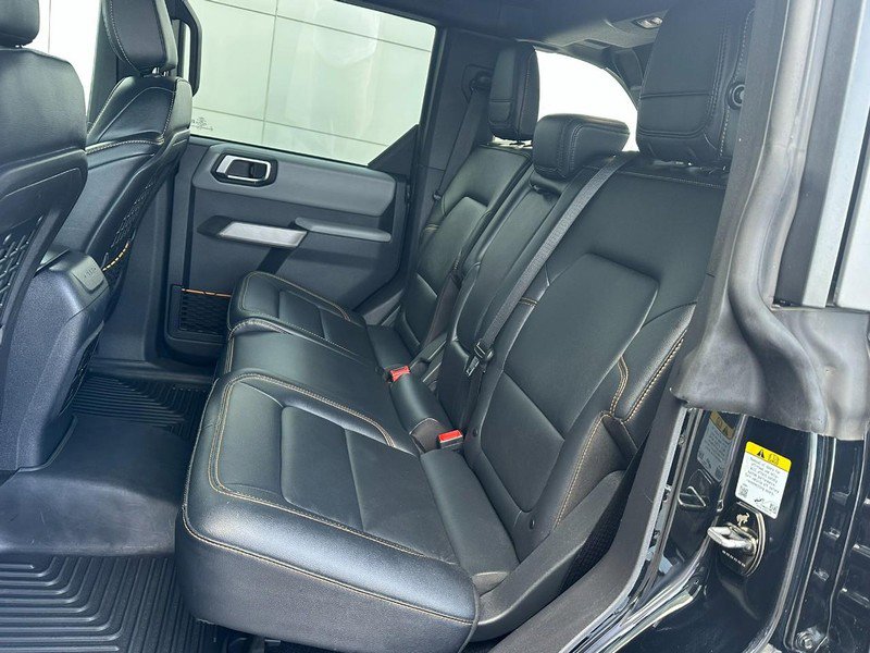 Used 2022 Ford Bronco Badlands image 11