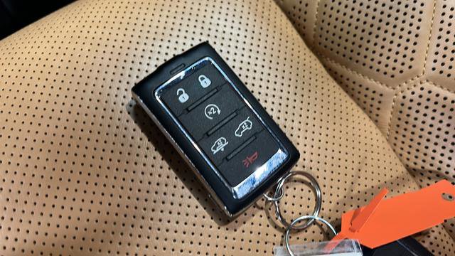 Used 2024 Jeep Grand Wagoneer Series III image 21