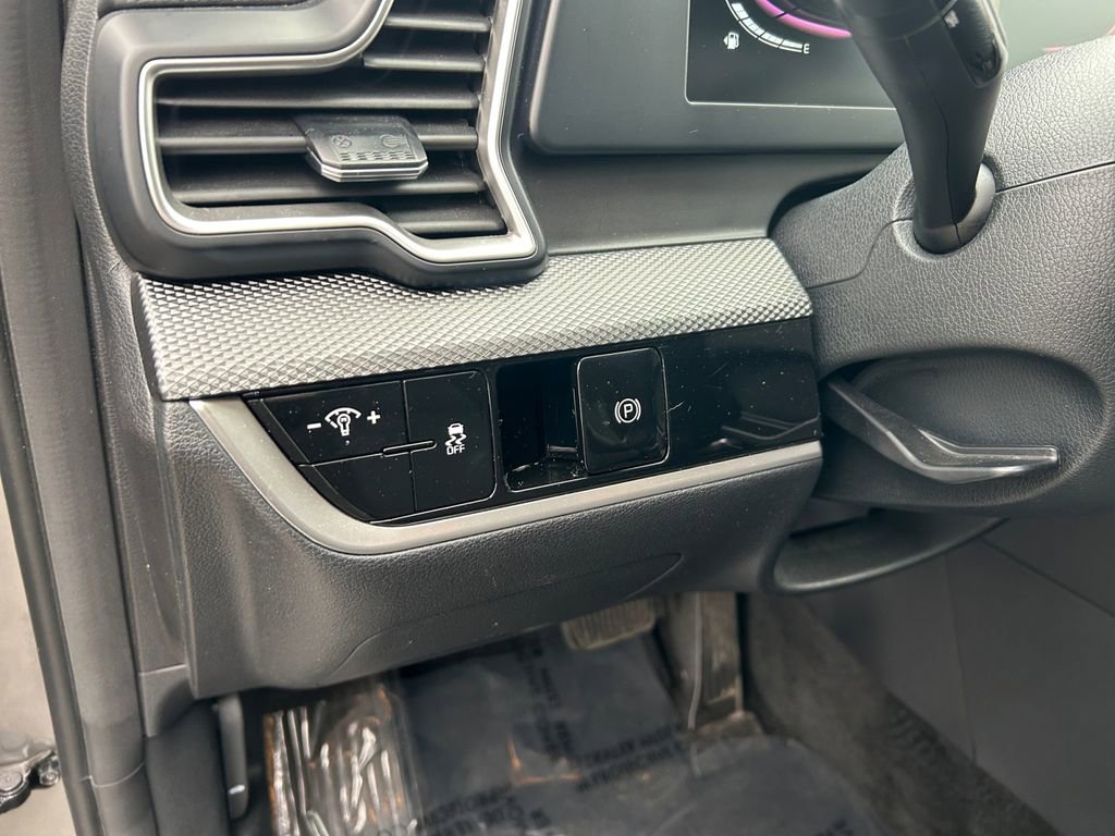 Used 2023 Kia Sportage LX image 21