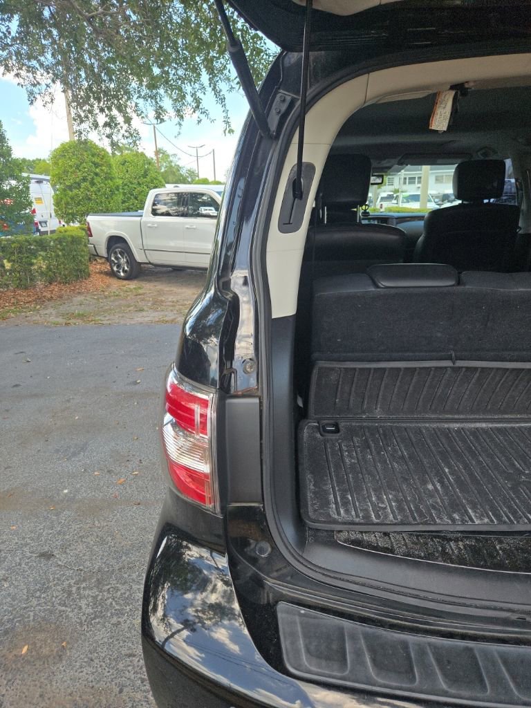 Used 2018 Nissan Armada Platinum w/ Captain Seat Package RWD image 14