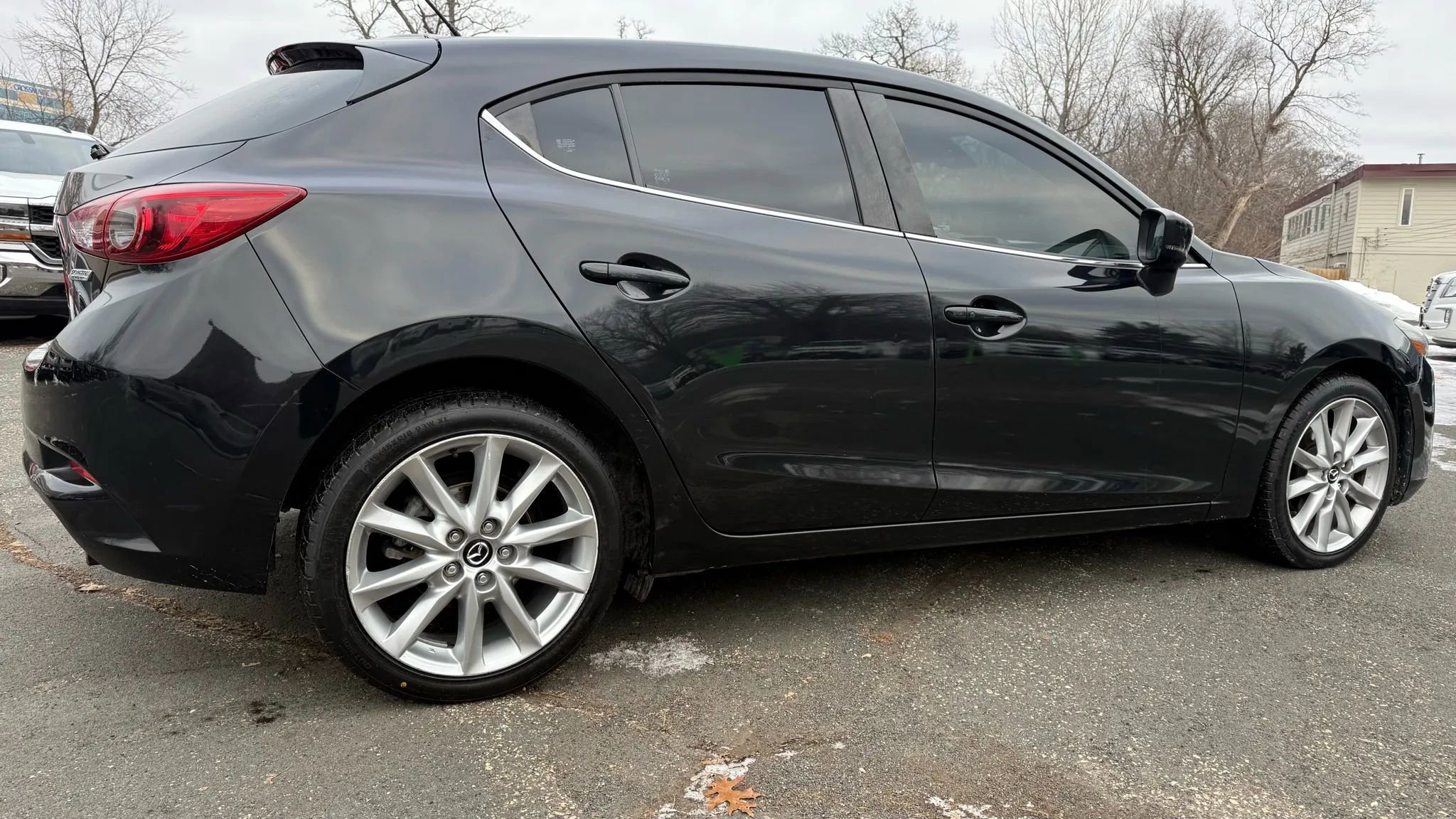 Used 2017 MAZDA MAZDA3 Touring image 10