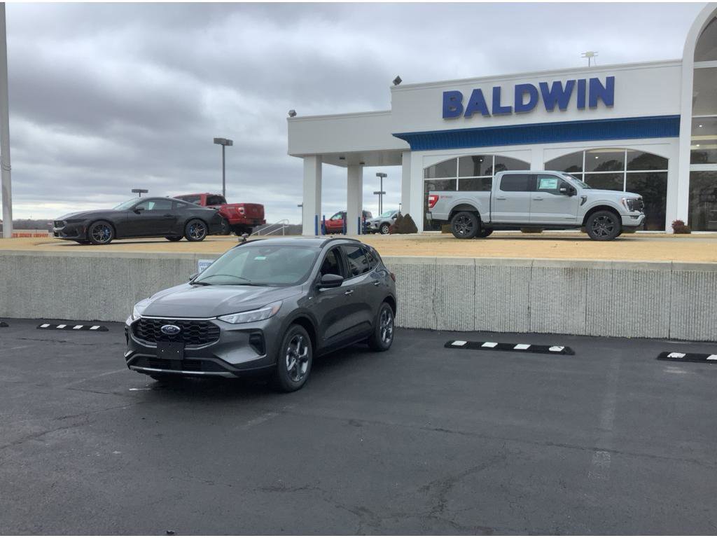 New 2025 Ford Escape ST-Line w/ Equipment Group 301A image 3