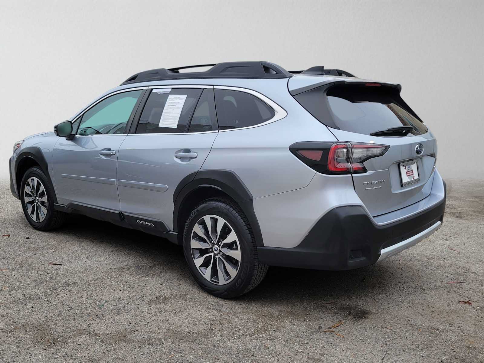 Certified 2025 Subaru Outback Limited AWD/4WD image 5