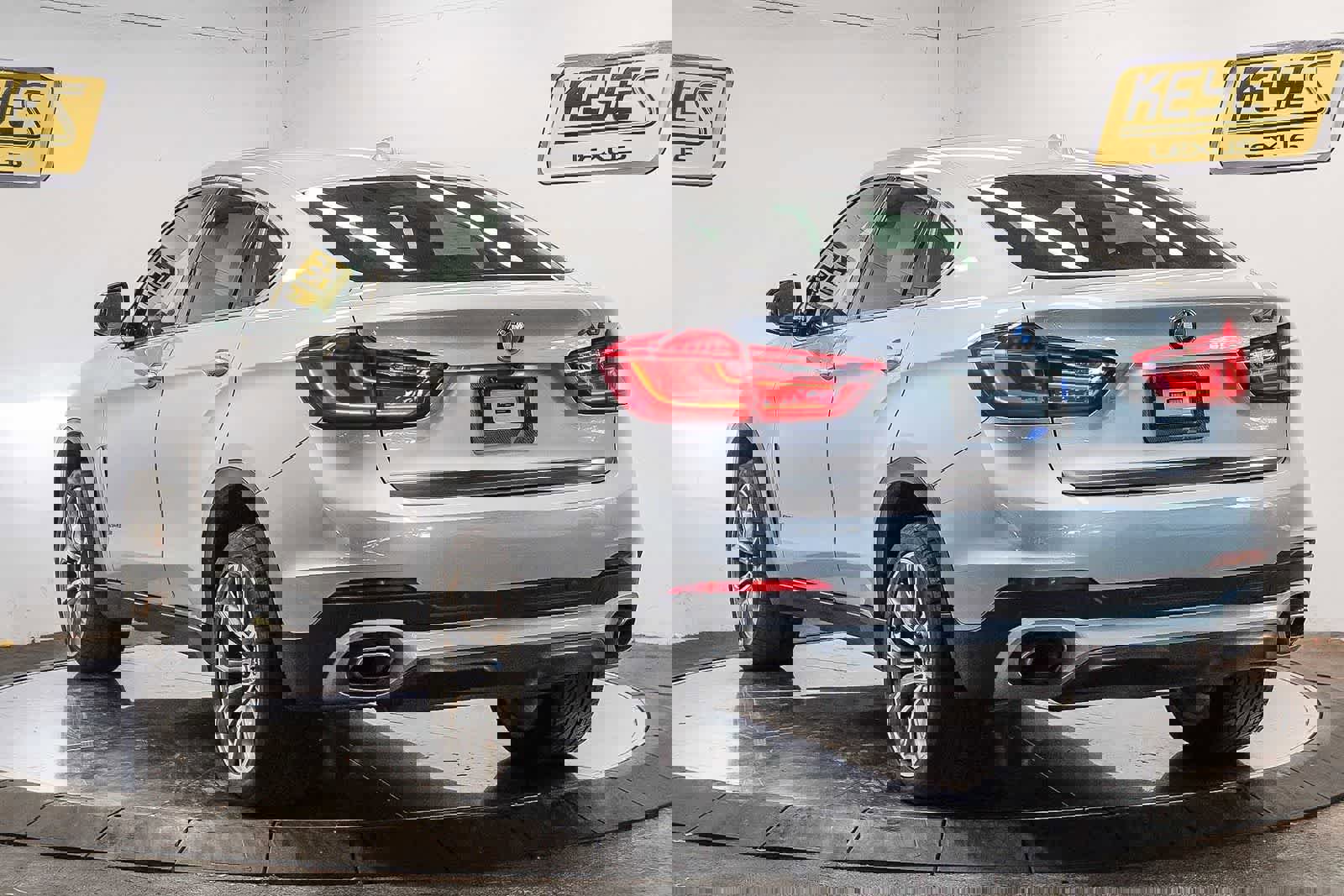 Used 2019 BMW X6 xDrive35i w/ Premium Package image 2