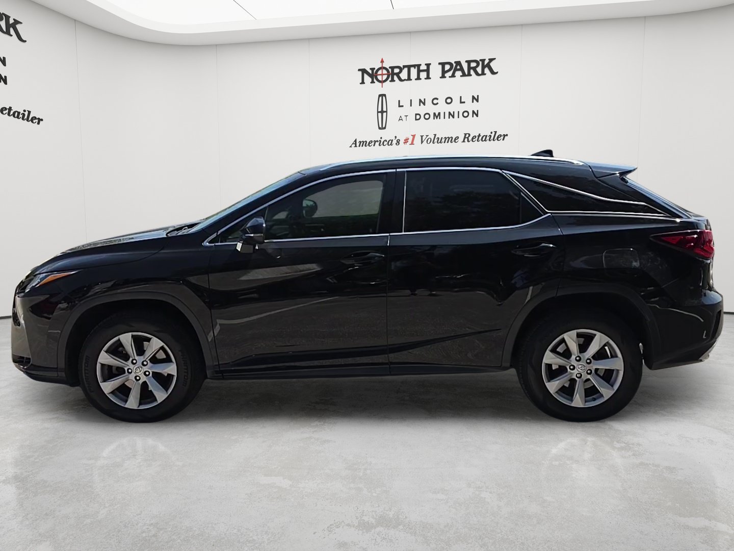 Used 2016 Lexus RX 350 FWD w/ Premium Package image 3