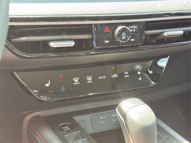 New 2025 Nissan Kicks SR w/ SR Premium Package image 32