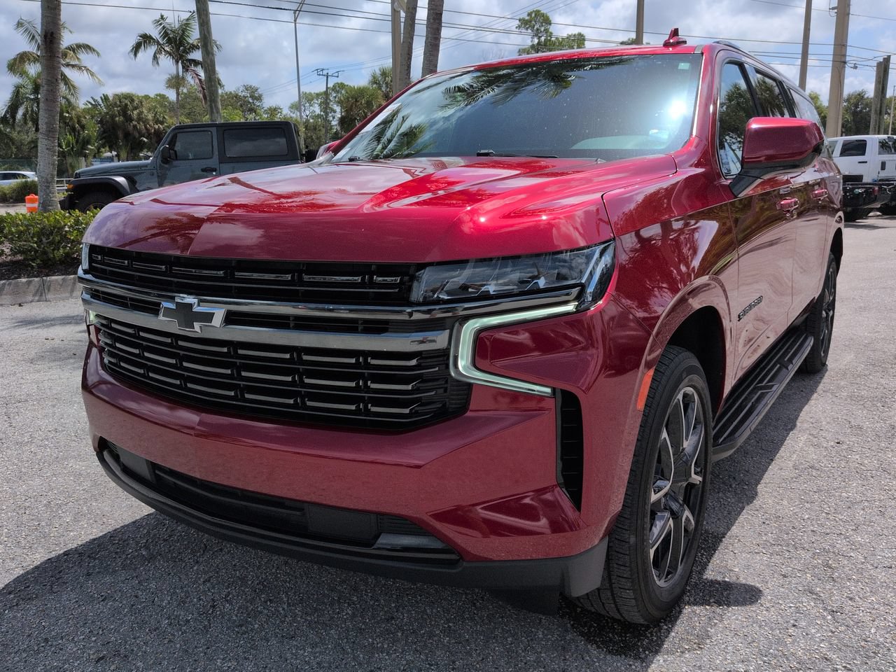 Used 2021 Chevrolet Suburban RST RWD image 9