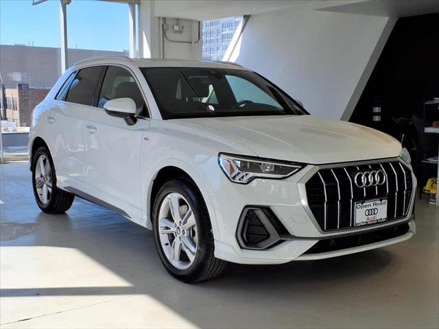 Used 2023 Audi Q3 2.0T Premium Plus w/ Premium Plus Package AWD/4WD image 3