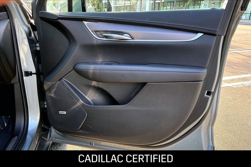 Used 2023 Cadillac XT5 Luxury w/ LPO, Floor Liner Package AWD/4WD image 21