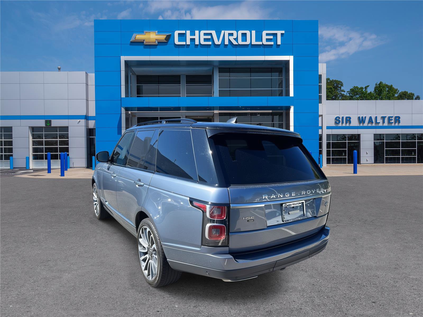 Used 2020 Land Rover Range Rover HSE image 3