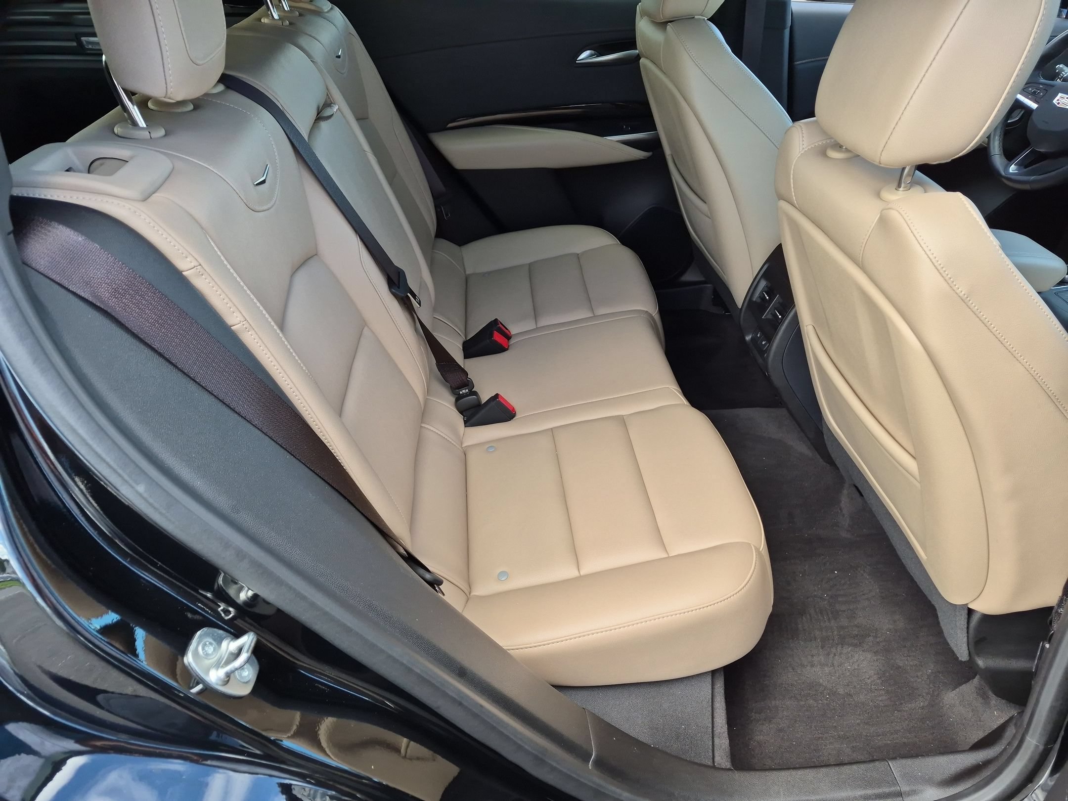 Certified 2024 Cadillac XT4 Luxury w/ Cold Weather Package AWD/4WD image 26