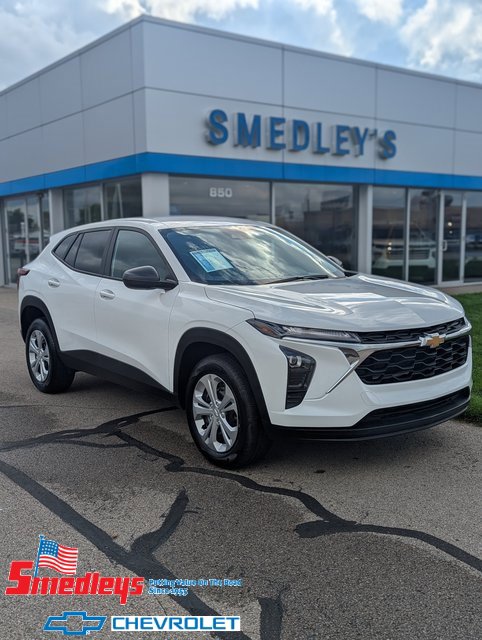 Used 2025 Chevrolet Trax LS