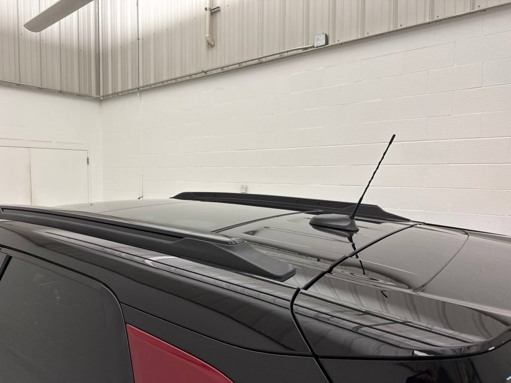 Used 2021 Chevrolet TrailBlazer RS w/ Sun and Liftgate Package FWD image 13