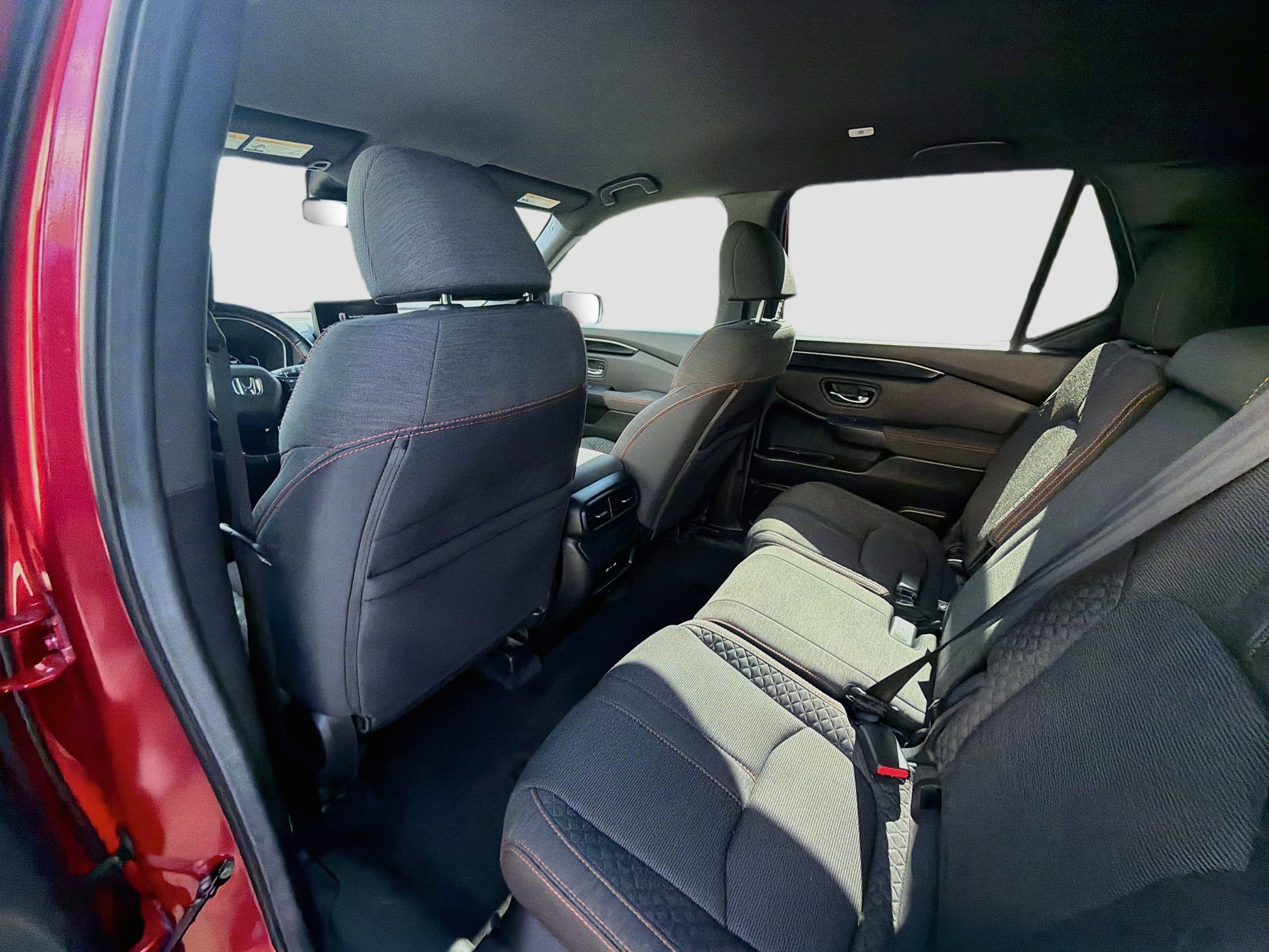 Used 2025 Honda Pilot Sport image 24