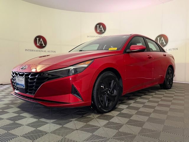 Certified 2021 Hyundai Elantra SEL w/ Convenience Package image 2