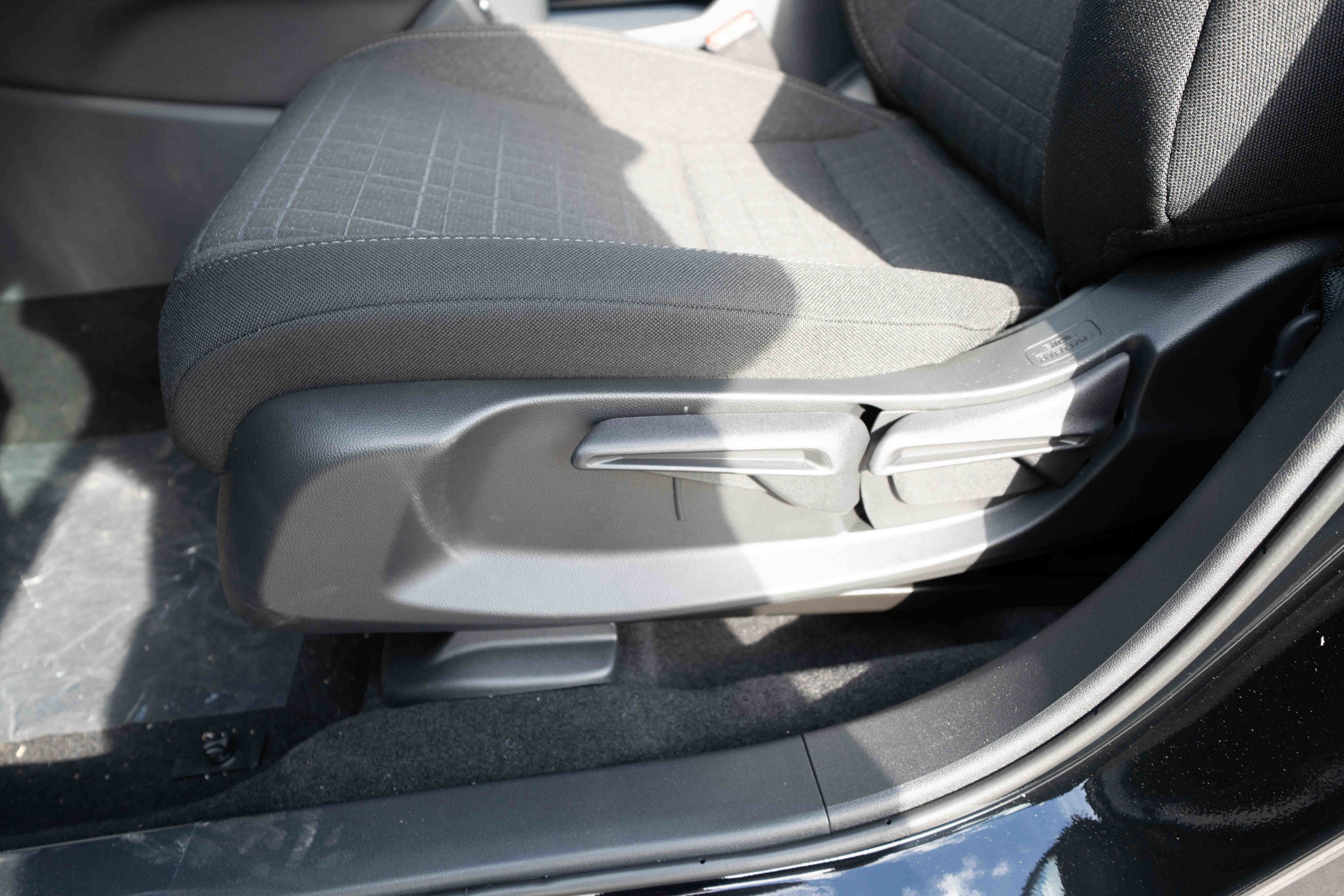 New 2026 Honda HR-V LX image 12