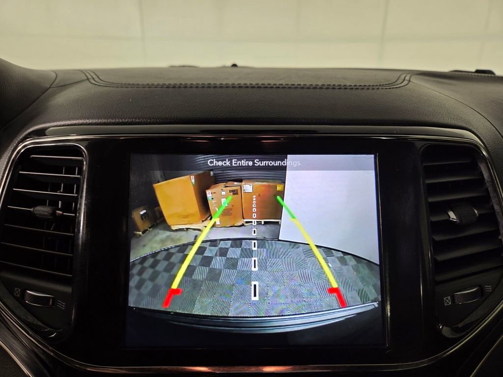 Used 2019 Jeep Grand Cherokee High Altitude image 16