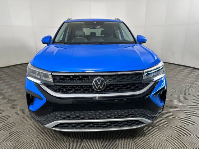 Used 2024 Volkswagen Taos SE AWD/4WD image 8