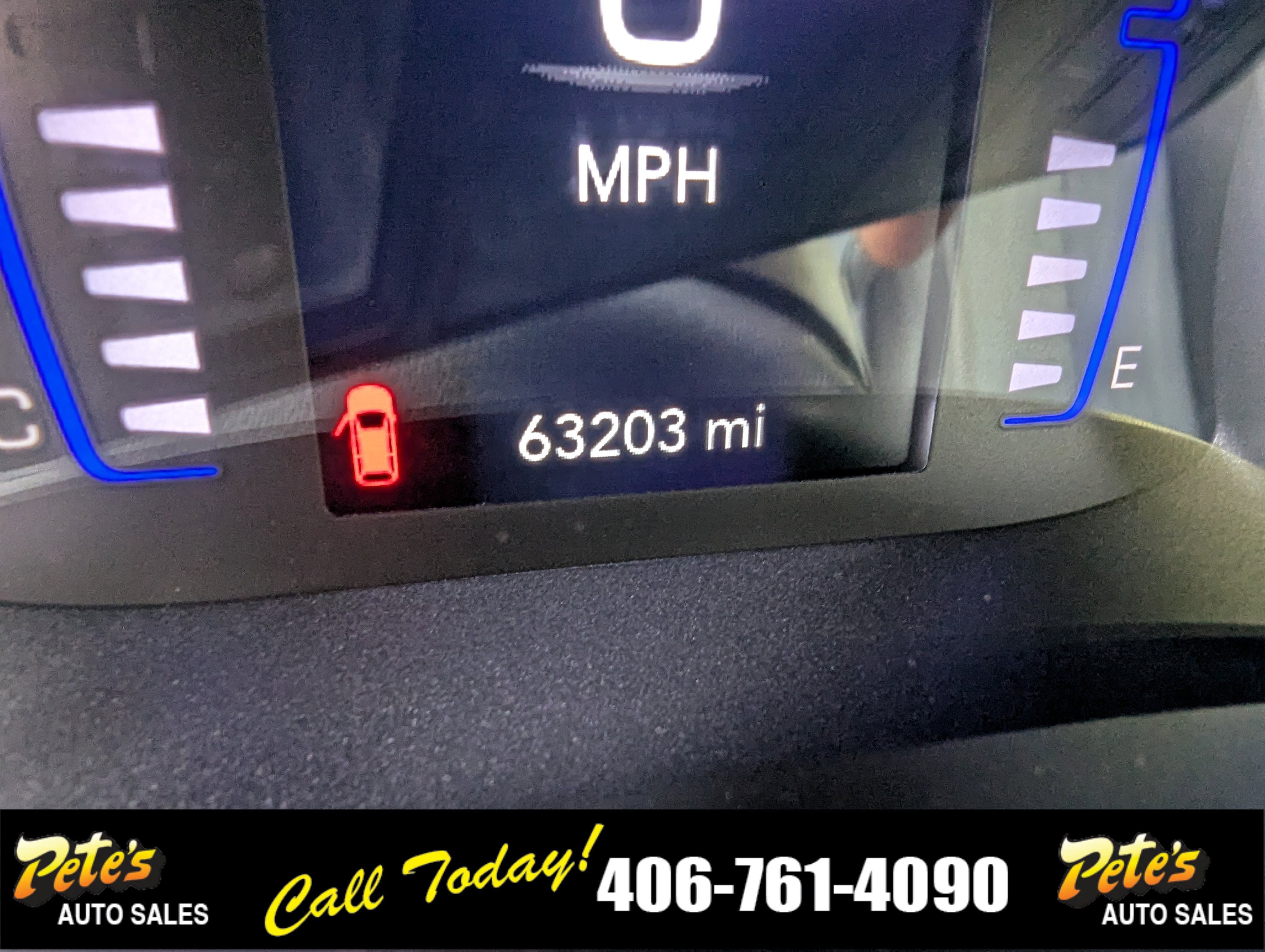 Used 2021 Chrysler Voyager LX image 22