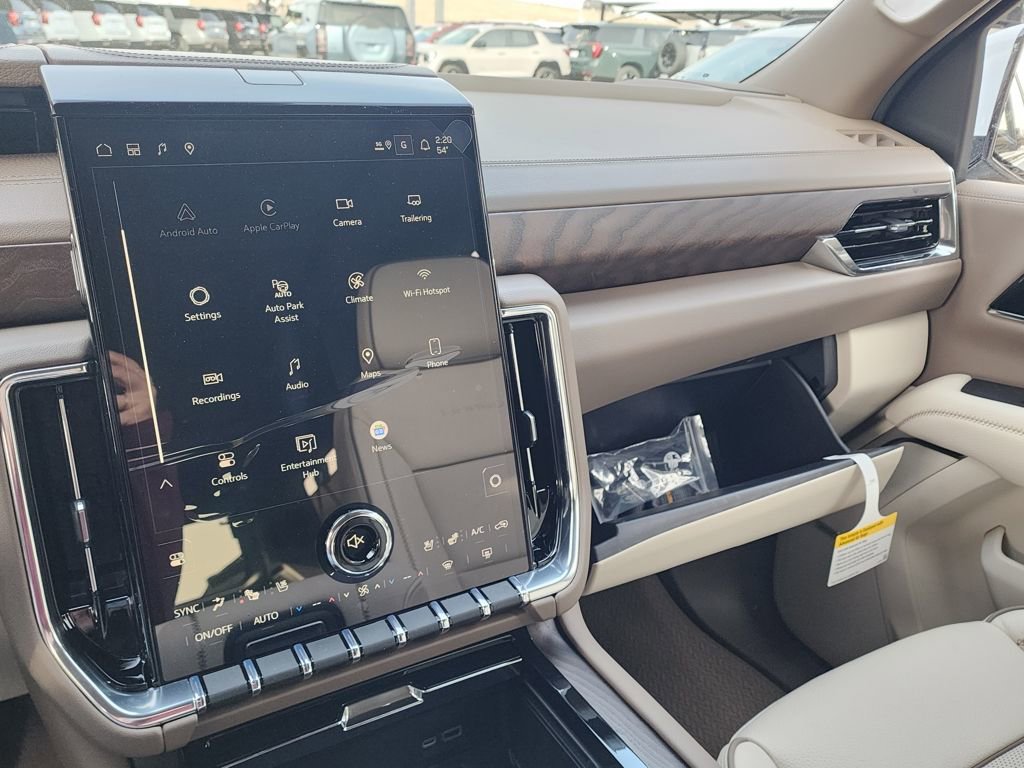 New 2026 GMC Yukon XL Denali w/ Denali Reserve Package image 41