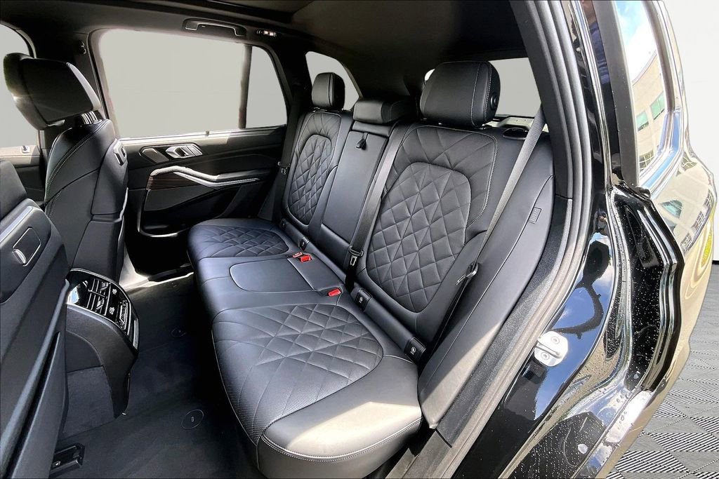 Used 2026 BMW X5 sDrive40i w/ M Sport Package RWD image 16