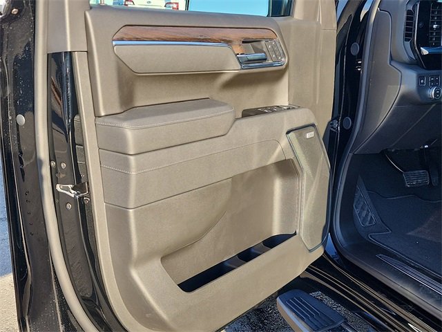 New 2026 GMC Sierra 1500 SLT image 15