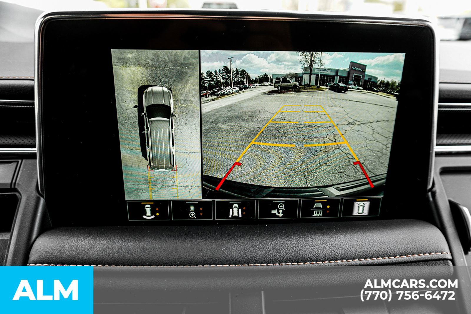 Used 2024 GMC Yukon XL AT4 w/ Technology Package image 39