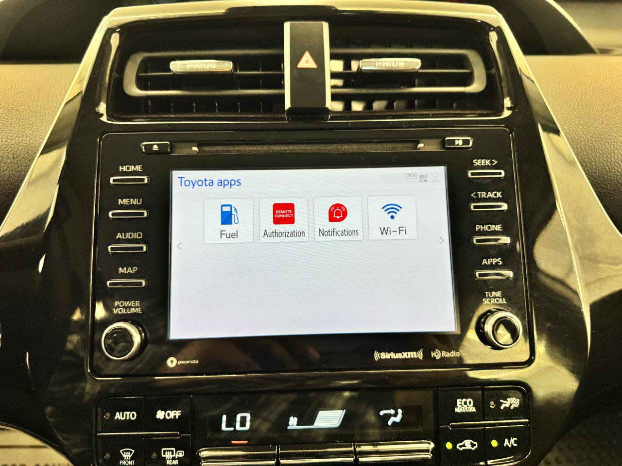 Used 2022 Toyota Prius Prime LE FWD image 30