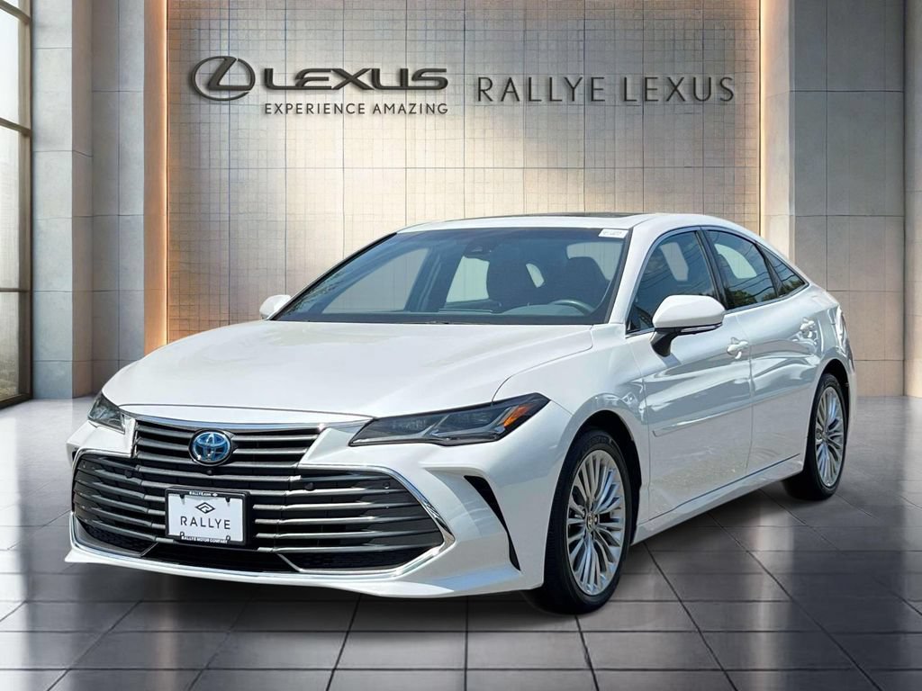 Used 2022 Toyota Avalon Limited w/ Advanced Safety Package FWD image 3