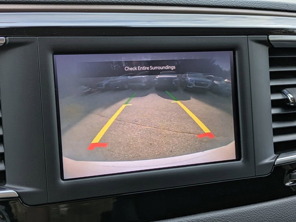 Used 2023 Chrysler Voyager LX image 22