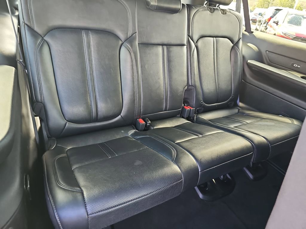 Used 2024 Jeep Wagoneer L Series II w/ Flexible Seating Group image 15
