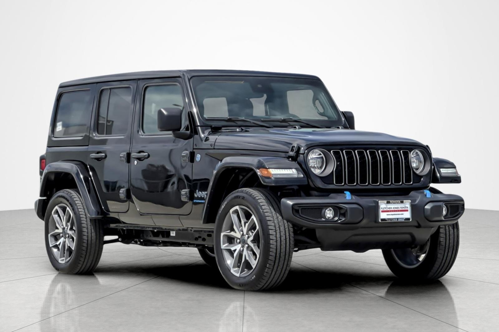 Used 2024 Jeep Wrangler Unlimited AWD/4WD image 7