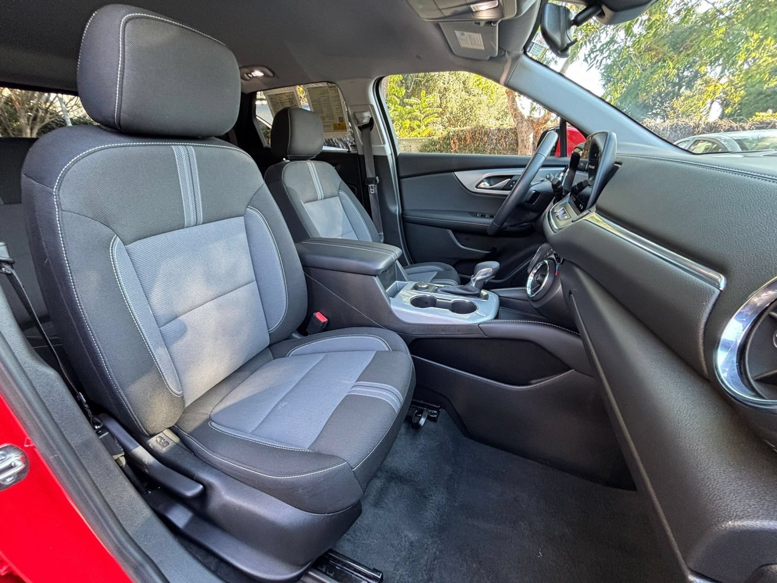 Used 2026 Chevrolet Blazer LT FWD image 36