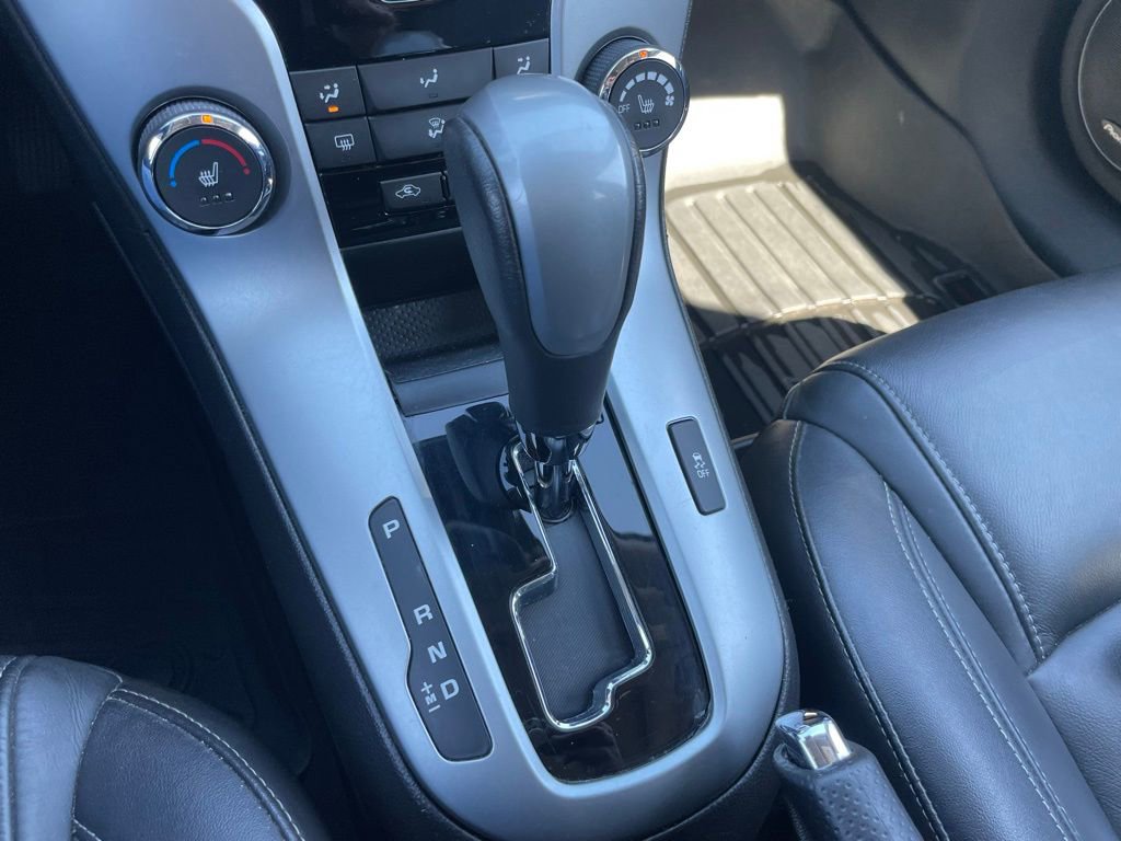 Used 2015 Chevrolet Cruze LT w/ Sun, Sound and Sport Package image 13