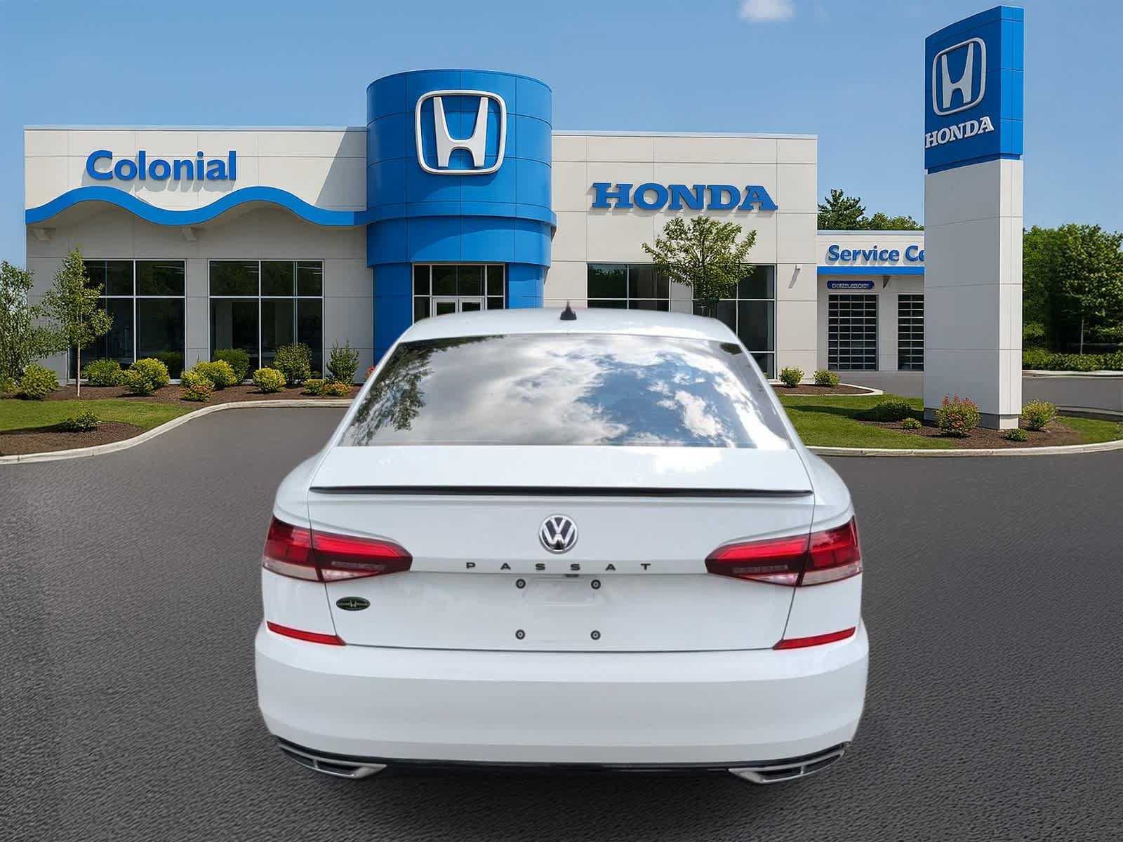 Used 2021 Volkswagen Passat 2.0T R-Line w/ Luggage Net & Mats Package FWD image 5