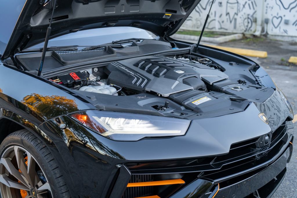 Used 2024 Lamborghini Urus S image 39