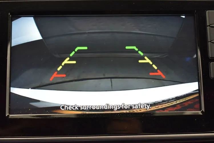 Used 2025 Nissan Versa SV FWD image 30