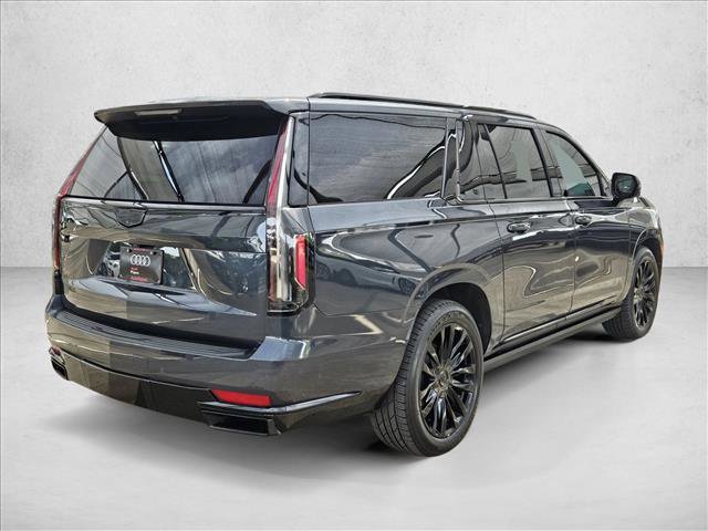 Used 2022 Cadillac Escalade ESV Premium Luxury Platinum RWD image 5
